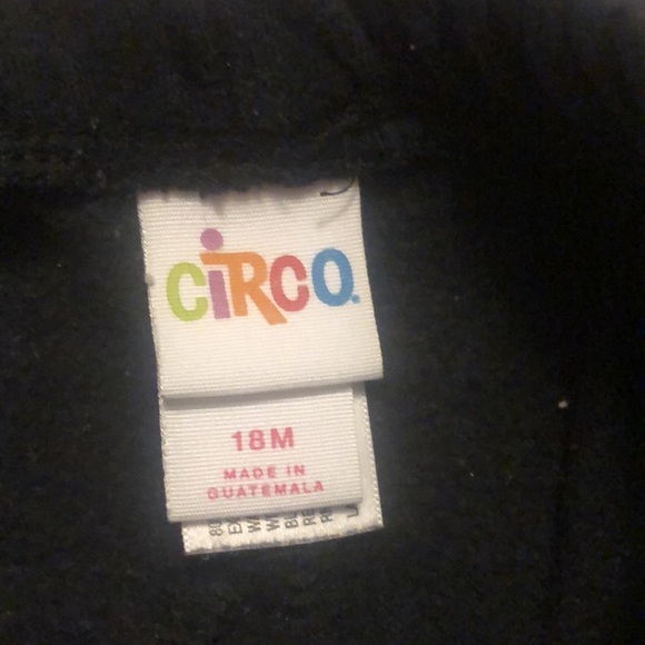 2 Pairs of Circo girl’s sweatpants with bows, 18 months - Picture 5 of 7